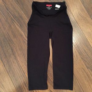 SPANX Black Compression Under Garment Shape Wear - Cropped Pants